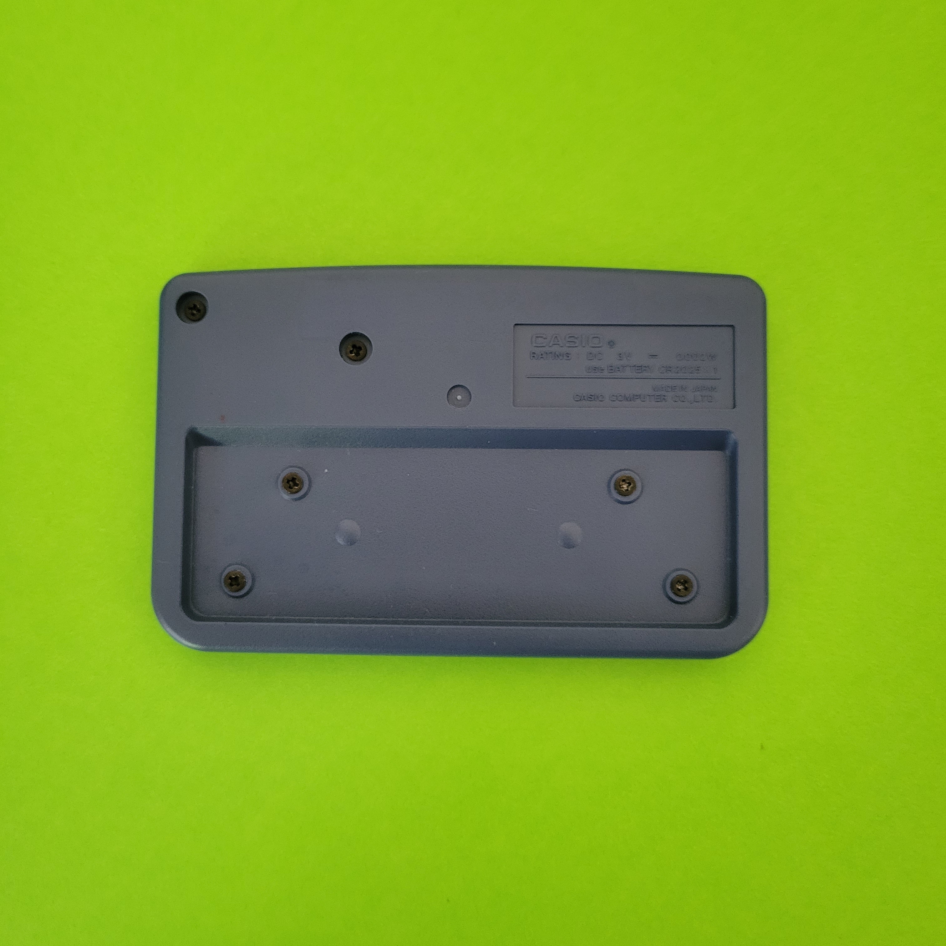 An image of the back of a Casio DC-200 DATA-CAL 50 personal organizer